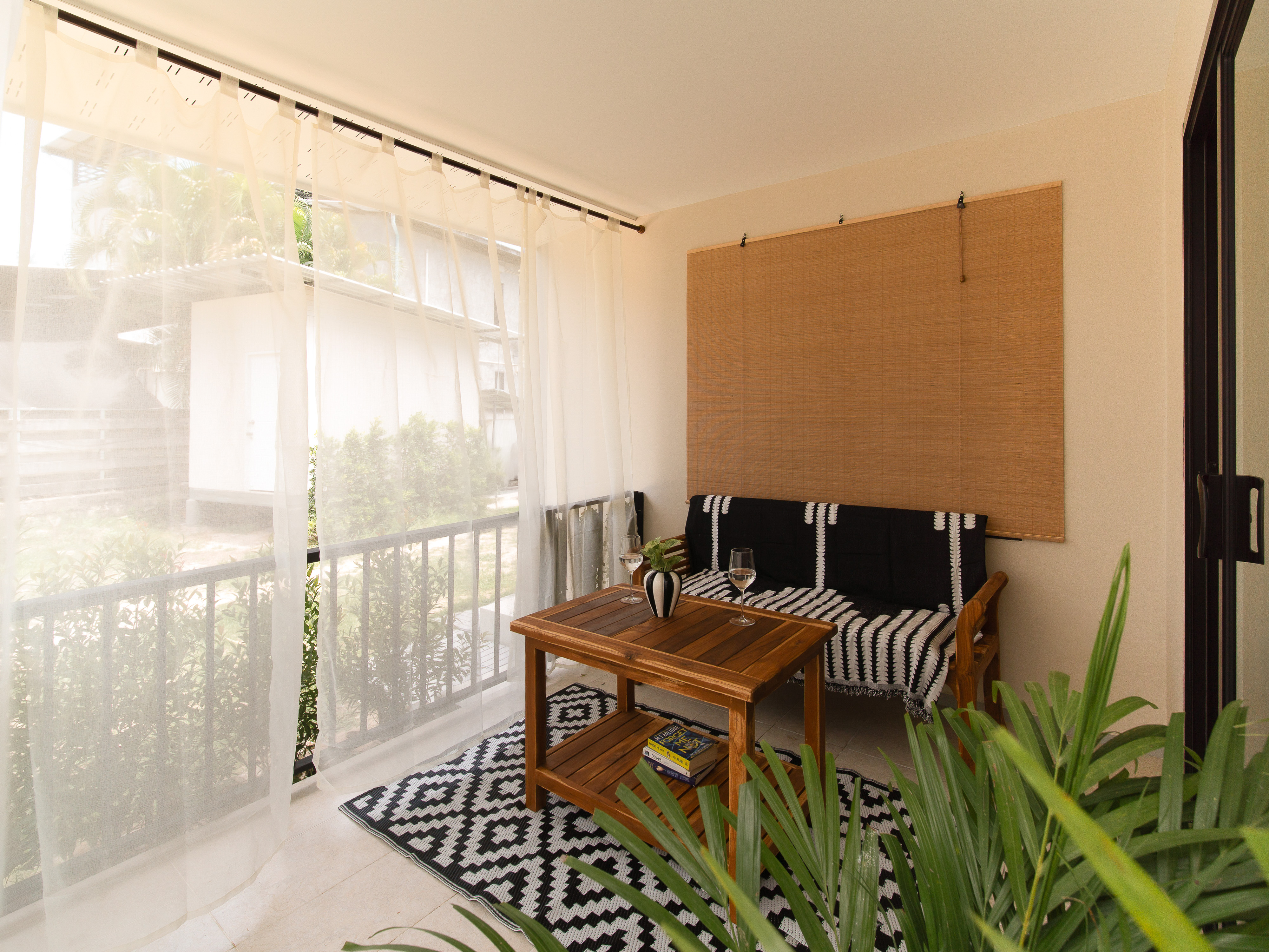 Терраса Modern Tropical